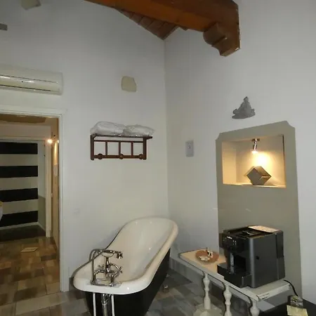 L'ottava Meraviglia And Guest house